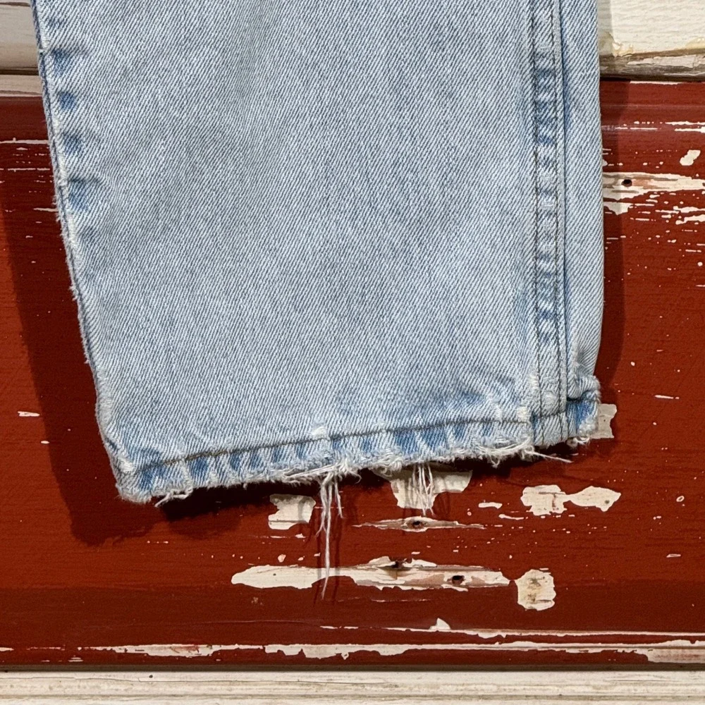 Vintage‎ Wrangler Jeans Light Wash Ripped Knee Distressed Denim